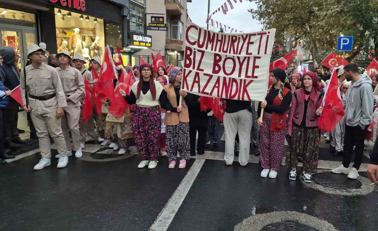 Tekirdağda Kurtuluşun 102. Yılında Coşkulu Yürüyüş