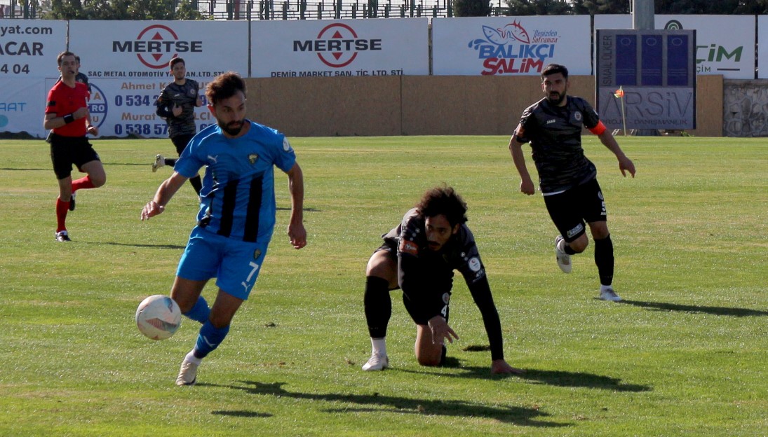 Tff 2. Lig: Karacabey Belediyespor: 1 - Karaman Fk: 1