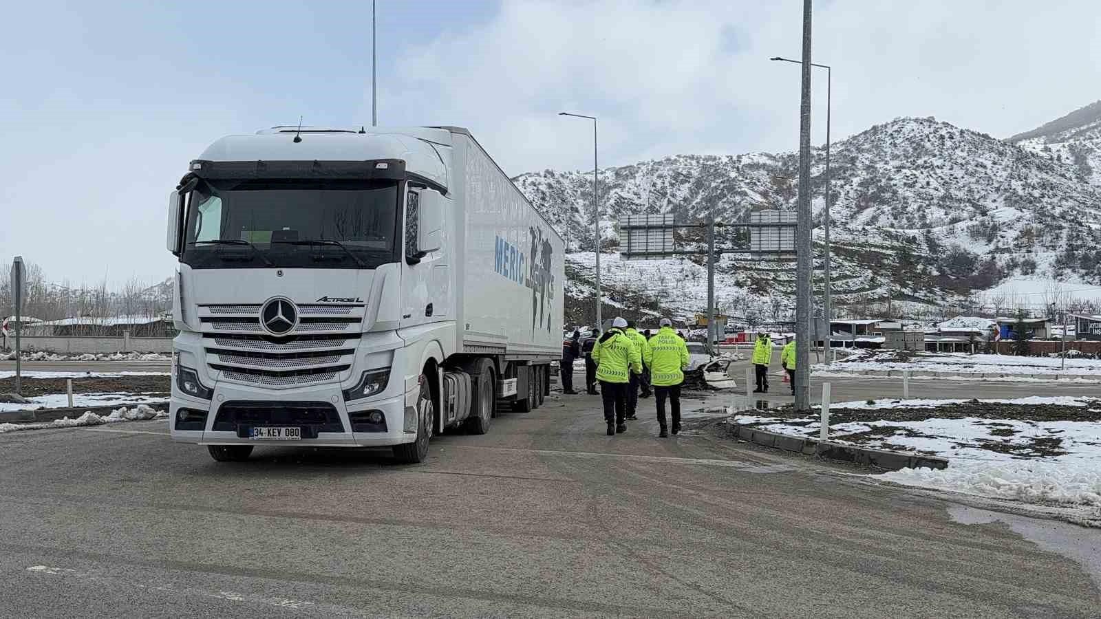 Tokatta Ölümlü Kazaya Karışan Tır Sürücüsü Tutuklandı