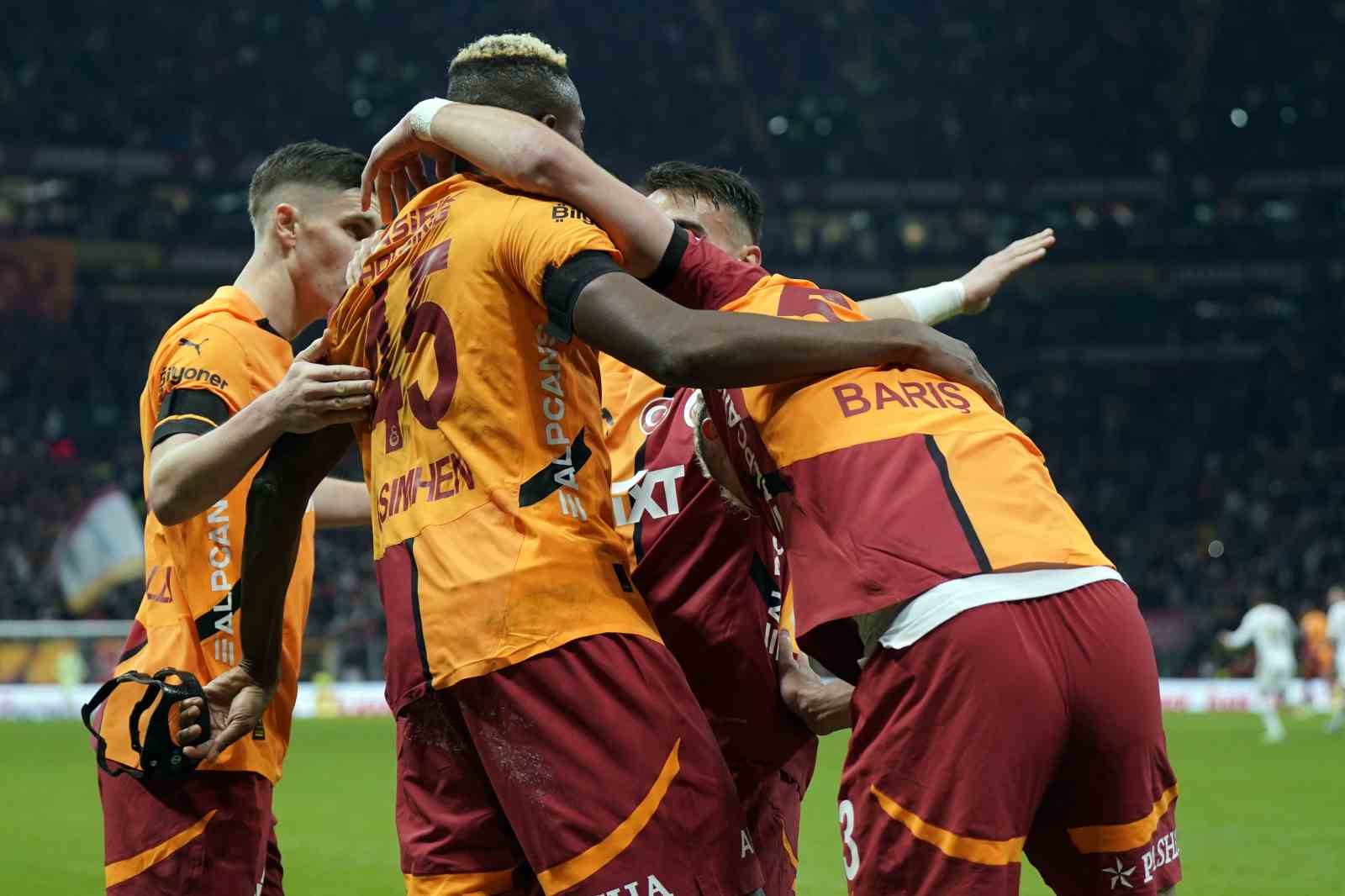 Trendyol Süper Lig: Galatasaray: 1 - Konyaspor: 0 (İlk Yarı)