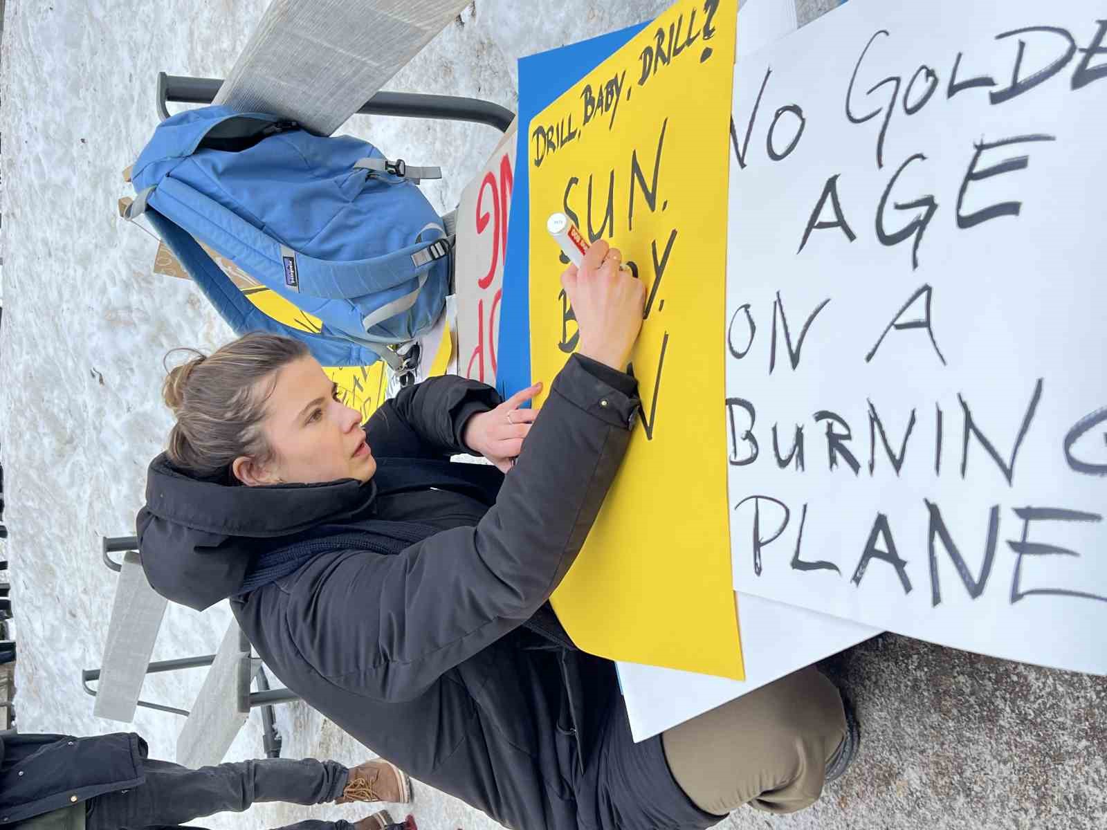 Trump Davosta Protesto Edildi