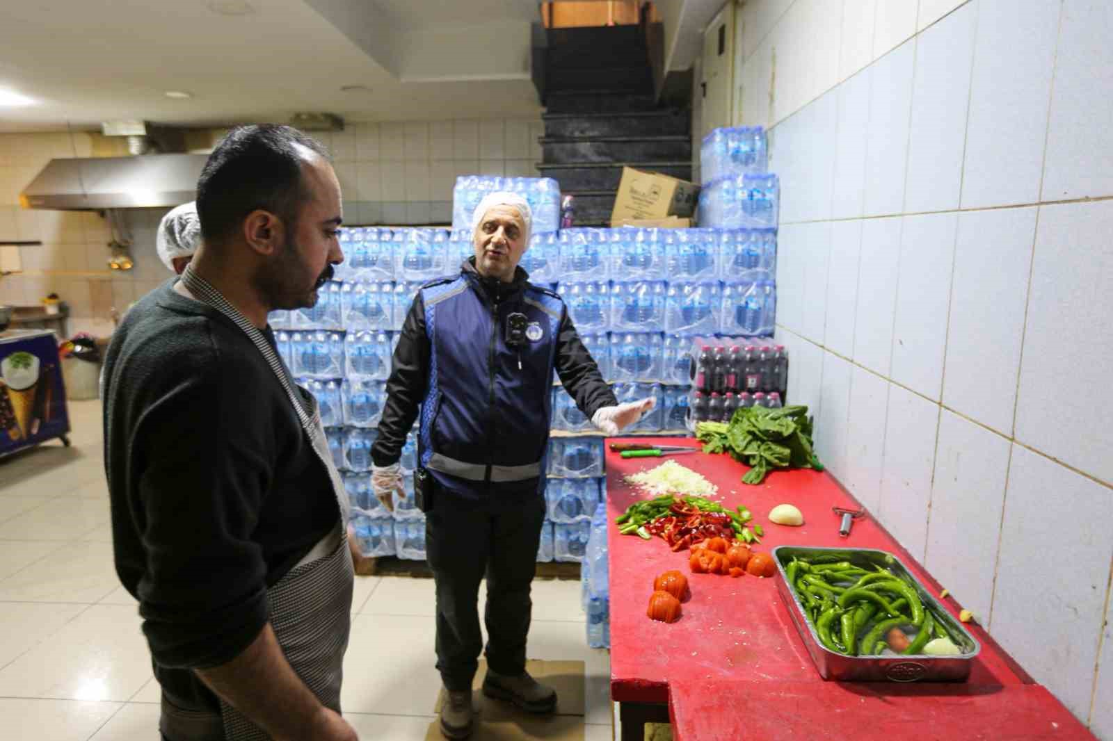 Vanda İftar Öncesi Lokantalara Sıkı Denetim