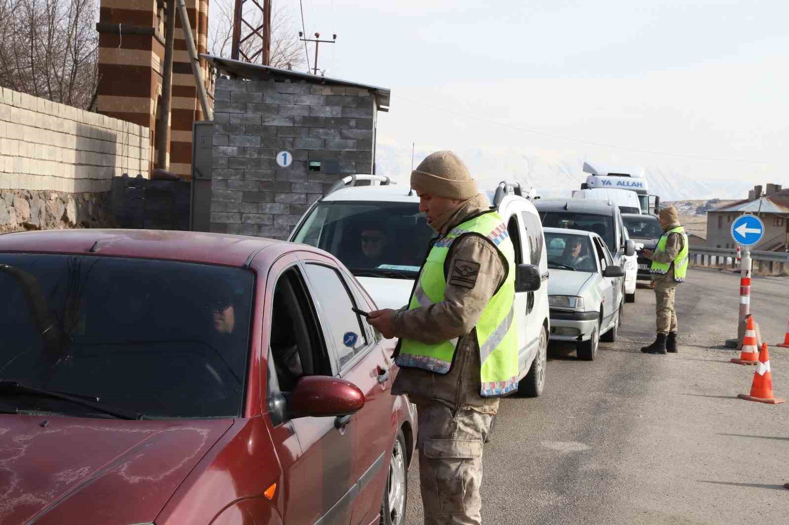 Vanda Kesinleşmiş Cezası Olan 3 Kişi Yakalandı