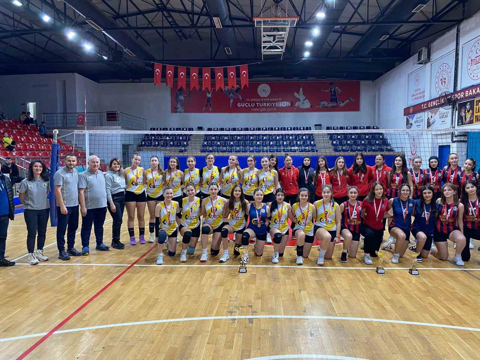 Voleybolda Şampiyon Düzce 1907 Spor