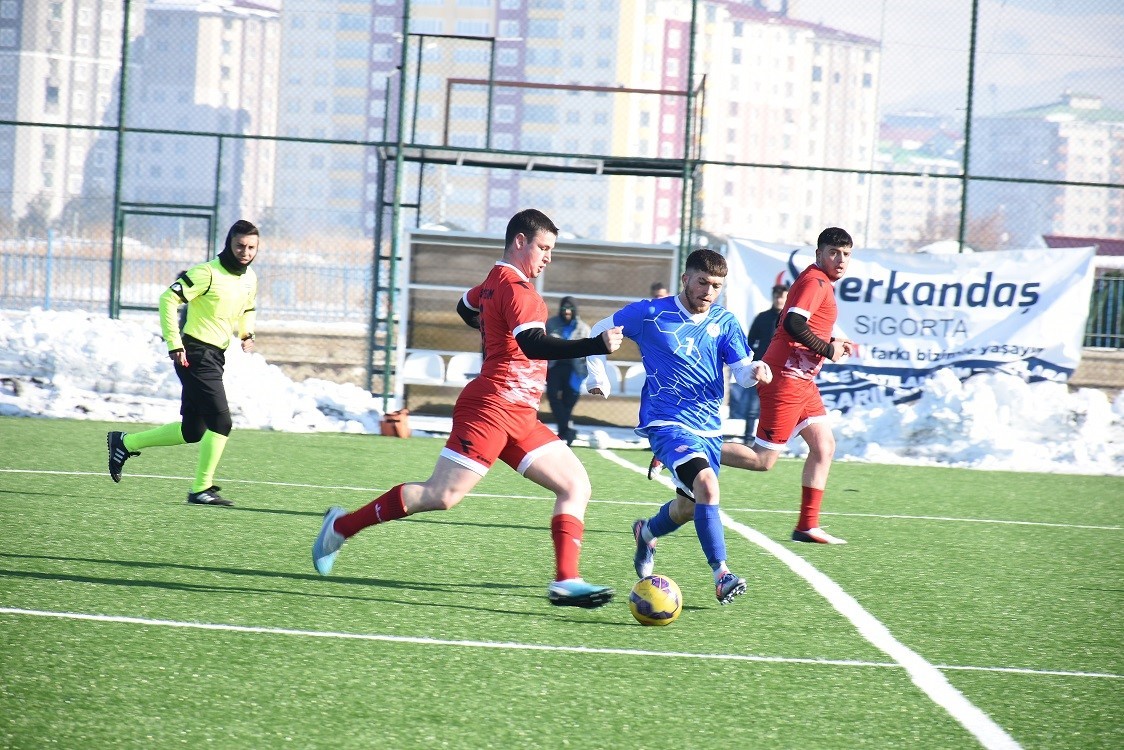 Yurtligde Futbolun Kralı İbrahim Hakkı Yurdu